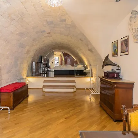 A Palazzo Zizzi By Wonderful Italy * בארי